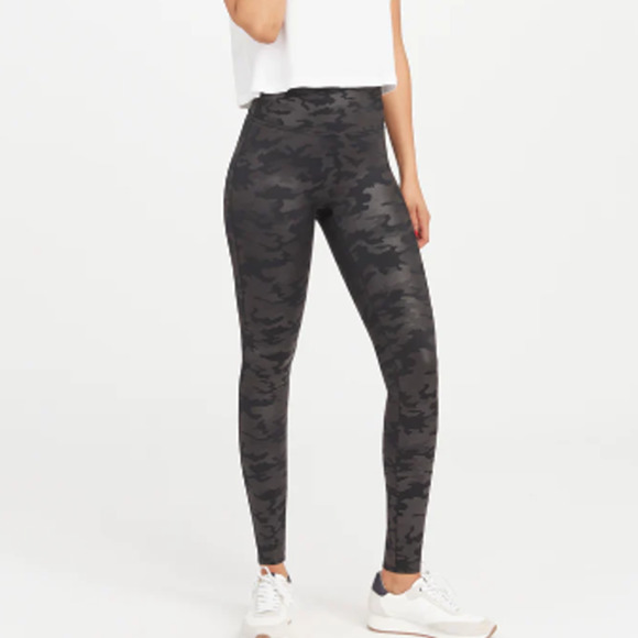 Spanx Faux Leather Camo Leggings Black Reflective Women's SM - Picture 1 of 4